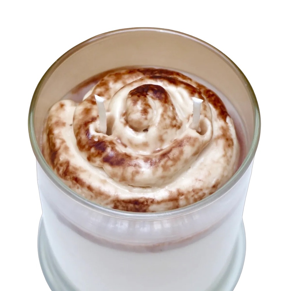 Cinnamon candle